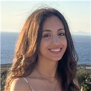 Offro lezioni private per scuole medie e superiori. Posso aiutare molto in matematica e scienze perché studentessa di ingegneria.